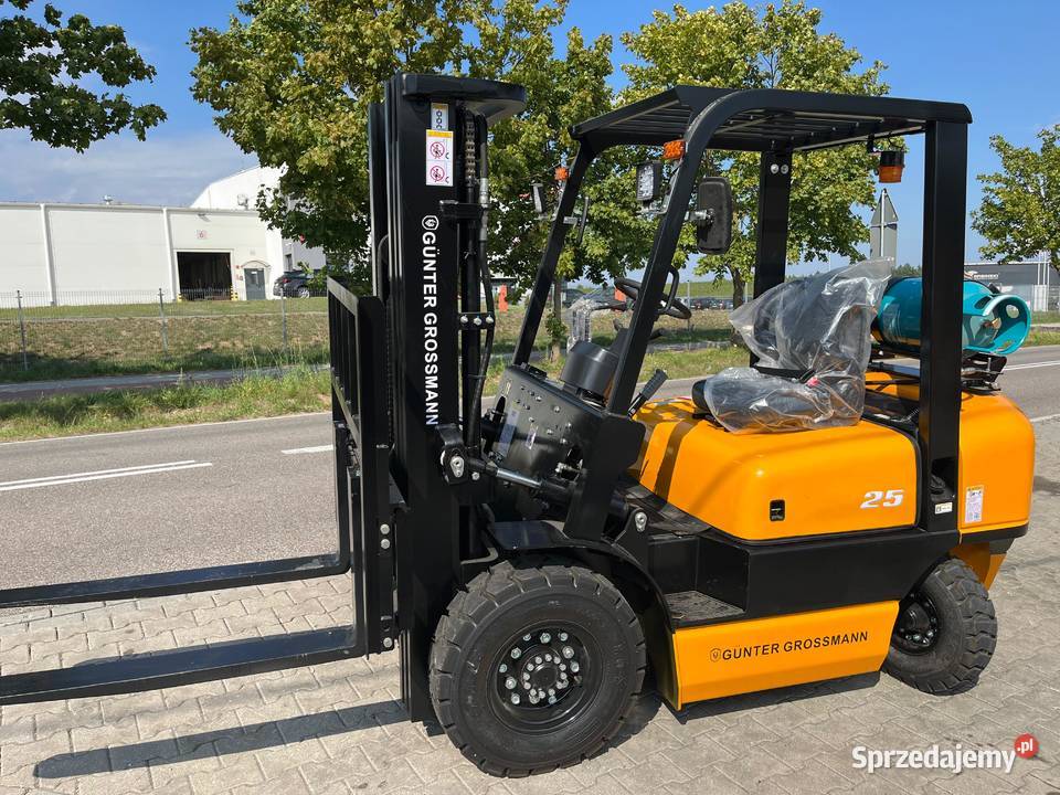 Wózek widłowy 25T LPG triplex Rzeszów
