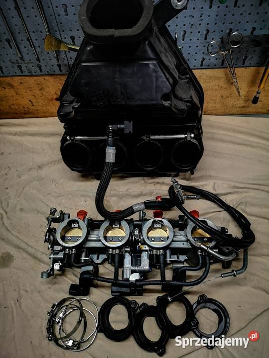 Kawasaki Z1000 20102013 Listwa wtryskowa airbox Słupsk