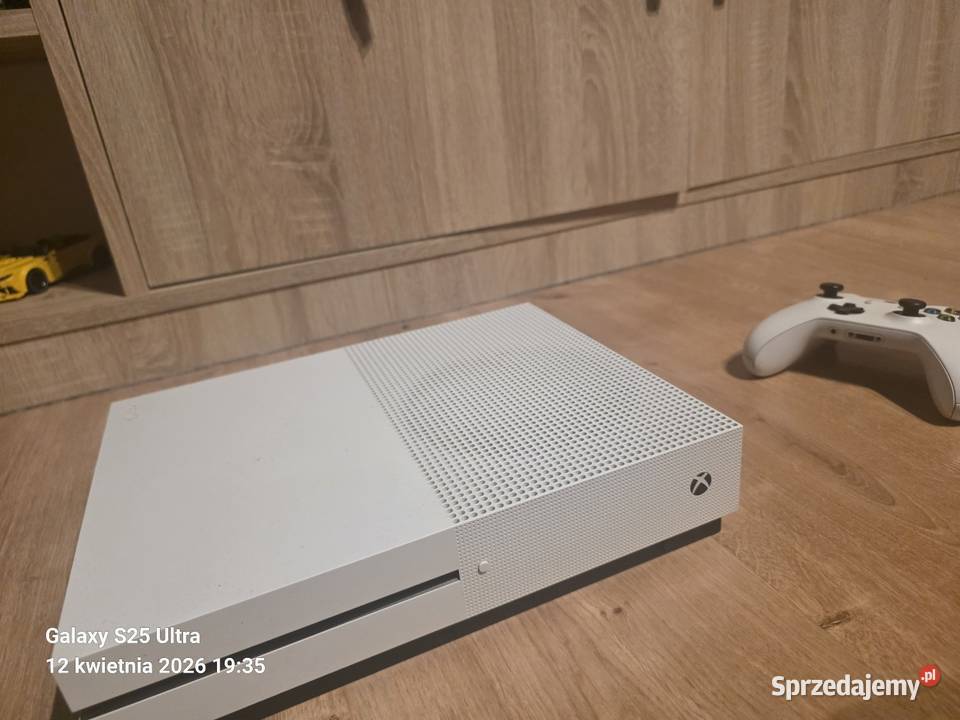 Konsola Xbox One s 1tb z napędem