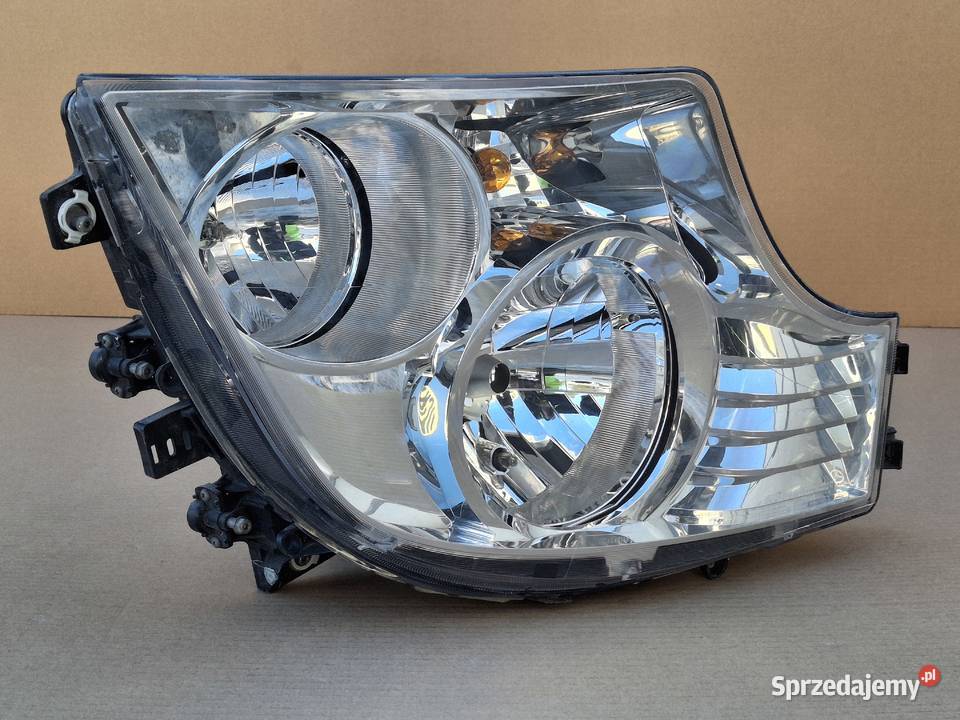 MERCEDES ACTROS MP4 REFLEKTOR PRAWY LAMPA PRAWA