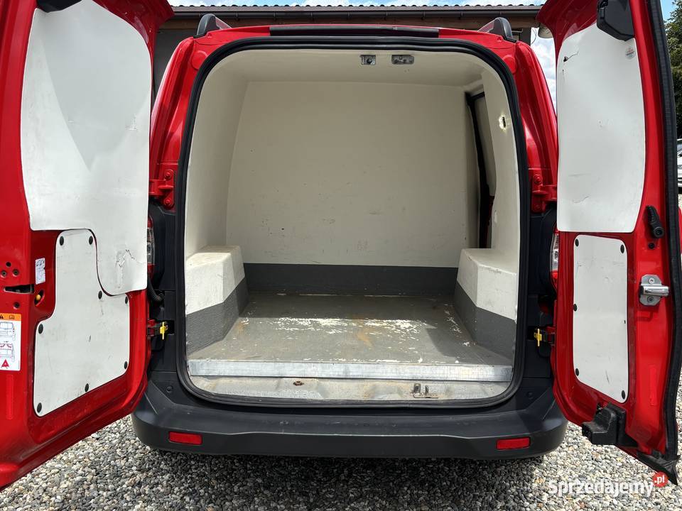 Ford Transit Courier Gwarancja wielofunkcyjna kierownica Paniówki