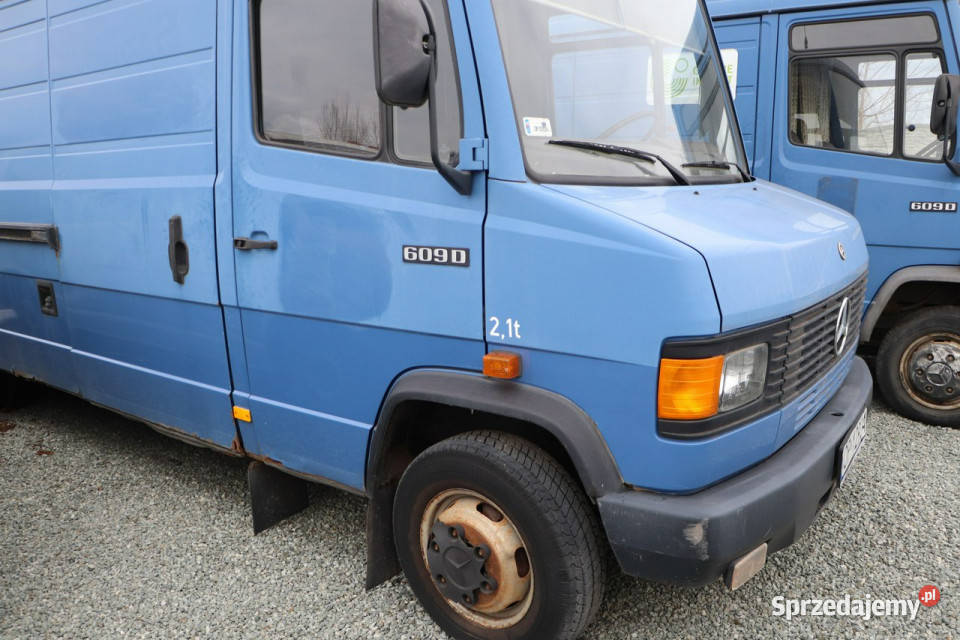 Mercedes 609 D wspomaganie zarejestrowany 229000km Opole