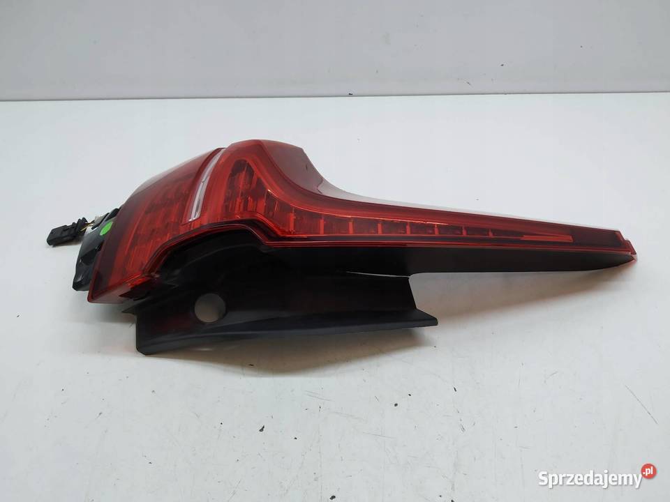 LAMPA TYŁ LEWA EU USZKODZONA KOMBI 32228898