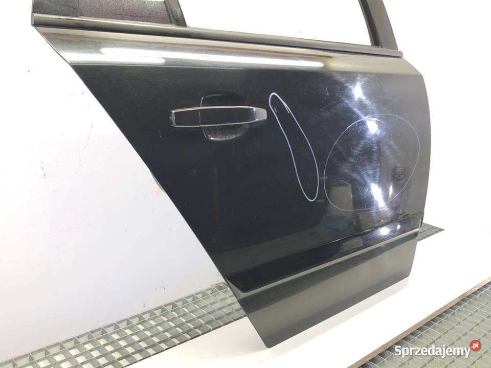 DRZWI PRAWY TYŁ OPEL ASTRA H Kombi 0414