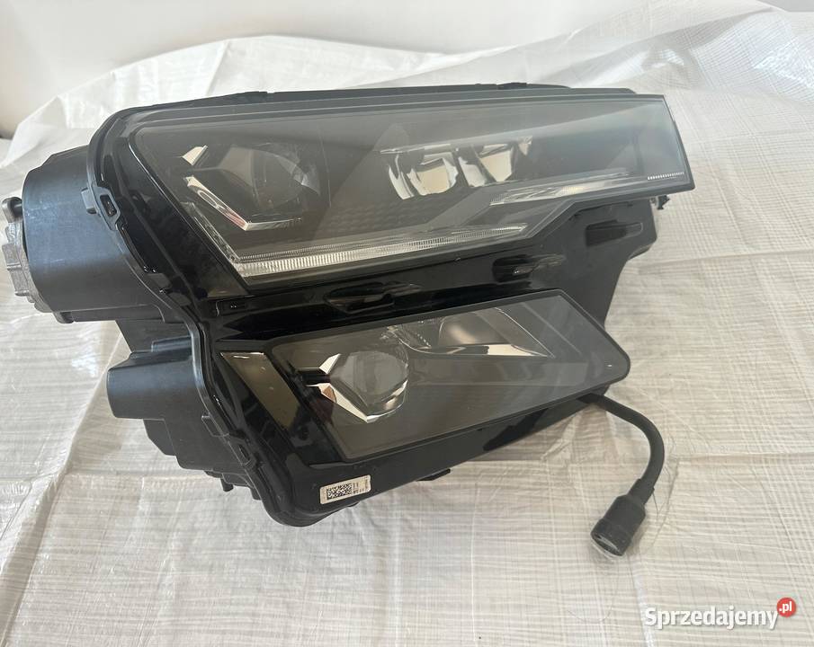 SKODA KAROQ LIFT 57B941036B LAMPA PRAWA PRZÓD Lampy przednie