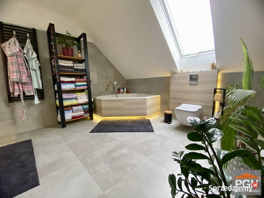 sprzedaży domu wolnostojącego 215m2 Pogorzelica zachodniopomorskie