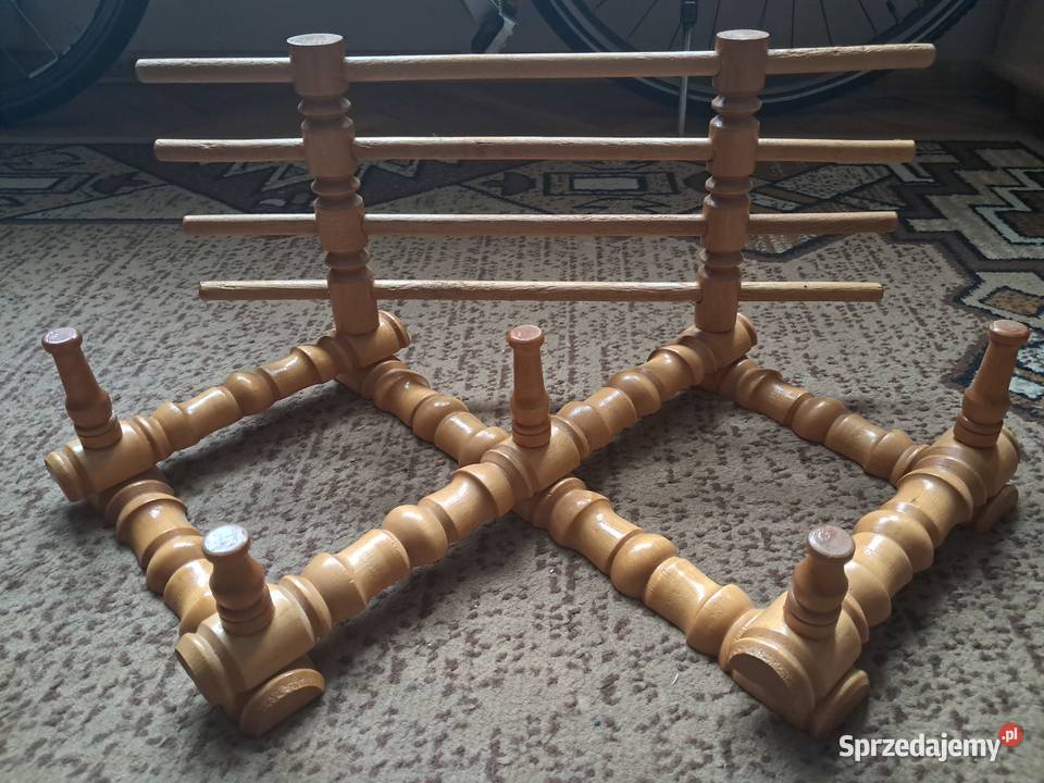 Wieszak drewniany na ubrania PRL