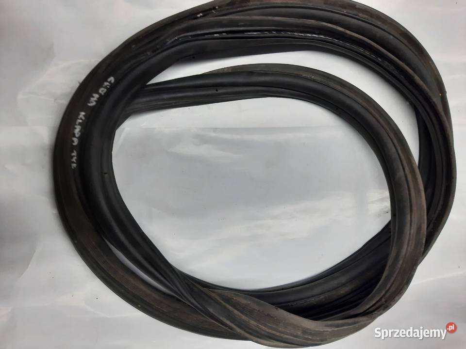 Opel Astra H GTC uszczelka klapy tylnej klapy Ksawerów