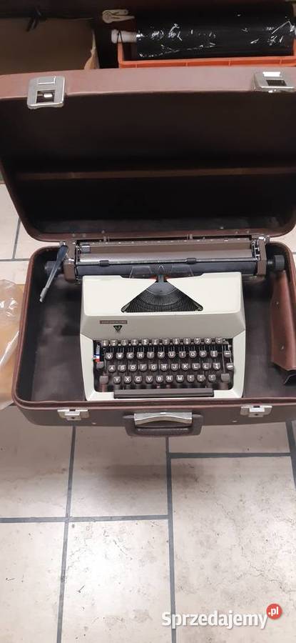 Maszyna do pisania LUCZNIK 1303 Nowy Targ sprzedam