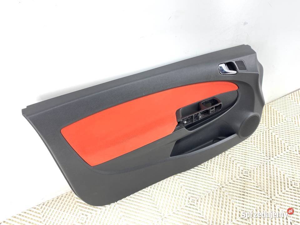 BOCZEK DRZWI LEWY PRZÓD OPEL CORSA D Hatchback