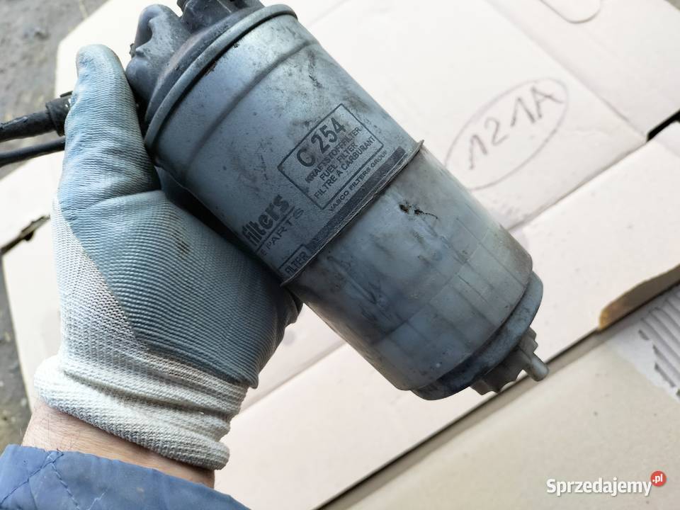 PODSTAWA OBUDOWA FILTRA PALIWA AUDI PASSAT 80 B3 osobowe Kamień-Kolonia sprzedam