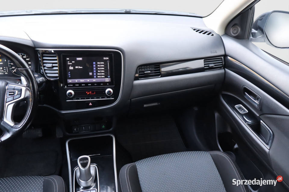 Mitsubishi Outlander 24 PHEV biały Łódź