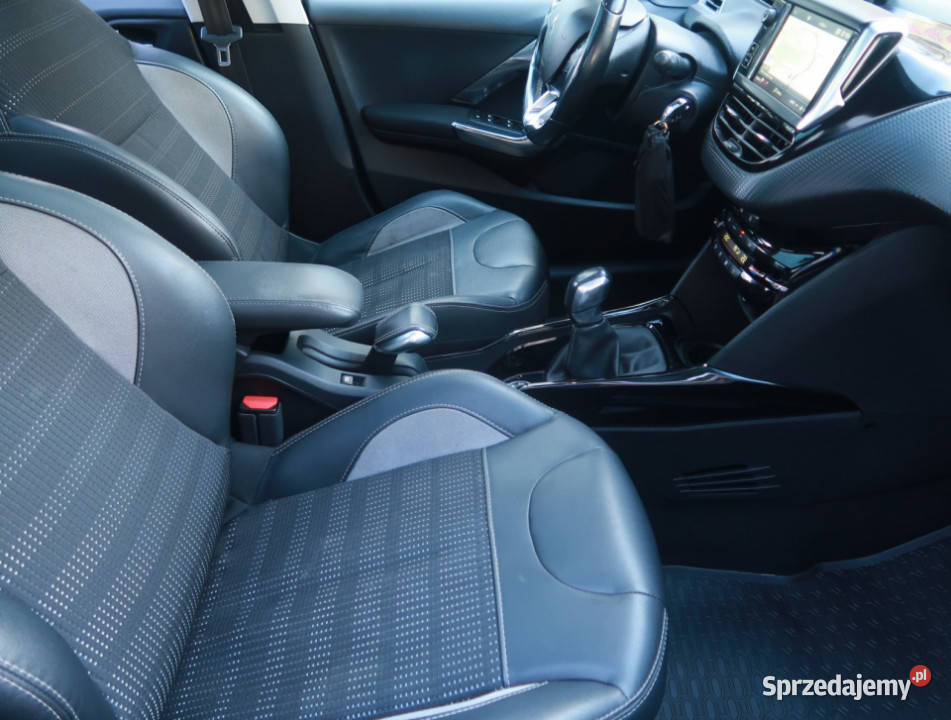 Peugeot 2008 12 PureTech 2008 Katowice