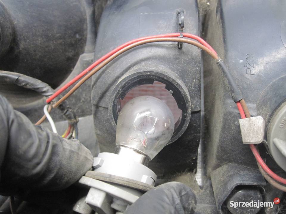 LAND ROVER DISCOVERY 08r lampa prawa tył V243 Kielce