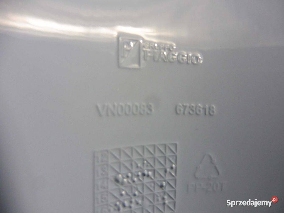 Piaggio Vespa Primavera 50 125 150 drzwi schowka