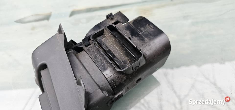 Kratka nawiewu prawa przód mercedes w210 Pozostałe Zbąszyń