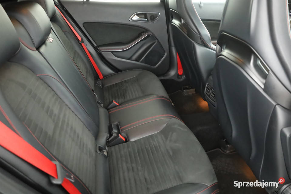 Mercedes GLA GLA 45 AMG klimatyzacja