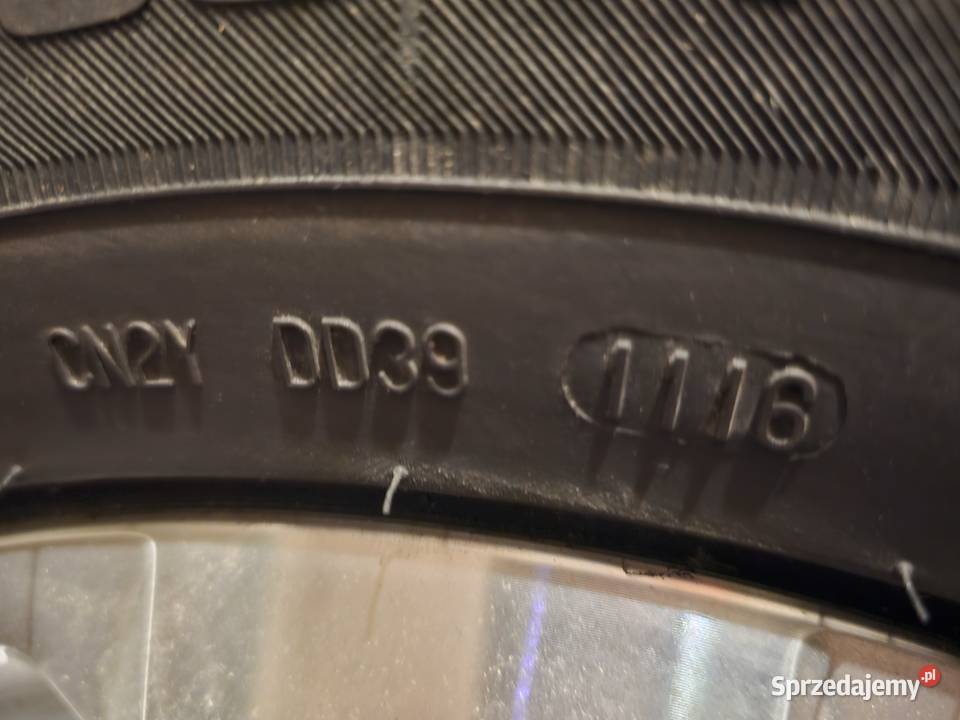 Volkswagen oryginalne alufelgi z oponami mazowieckie Warszawa