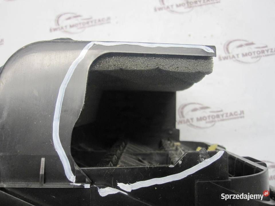 VOLVO S60 II 11r kratka wentylacyjna tylna lewa