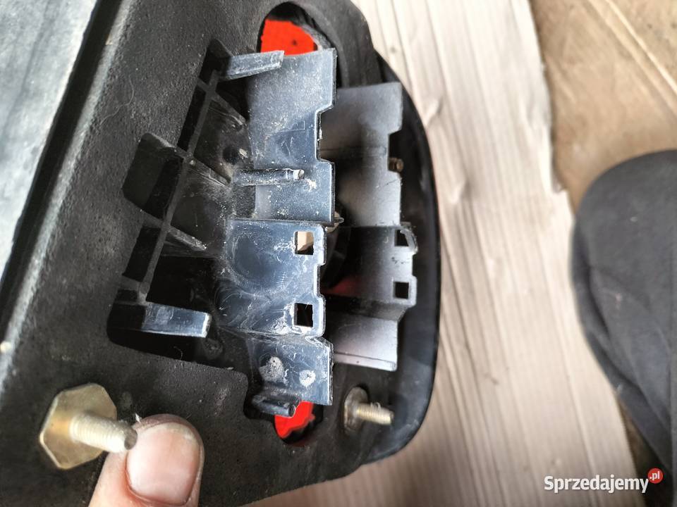 LAMPA TYŁ TYLNA LEWA REFLEKTOR VOLVO V40 V 40 Kamień-Kolonia