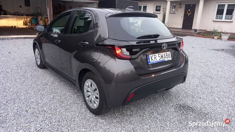Toyota Yaris 15 Automat 2021 śląskie Dąbrowa Górnicza sprzedam