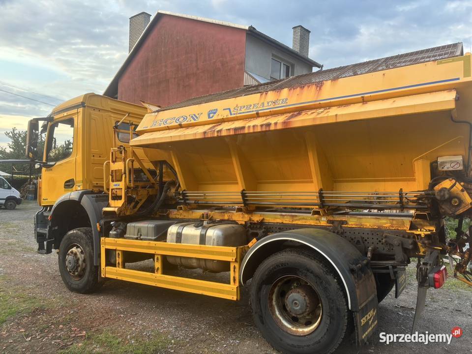 Mercedes Arocs 1824 4x4 Piaskarka Solarka pług 124000km