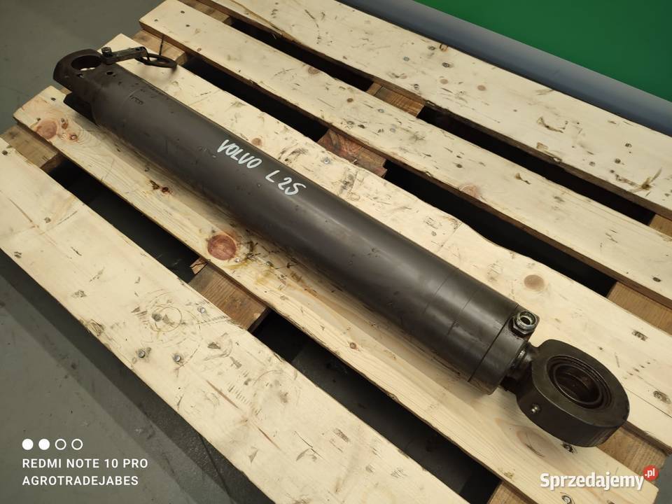Siłownik hydrauliczny podnoszenia ramienia Wilkowo