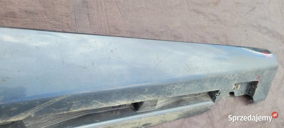 VOLVO V40 12 PRÓG PRAWY LISTWA PROGOWA PRAWA Karoseria Ruda Śląska sprzedam