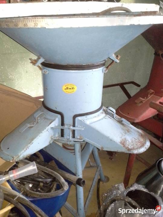 Śrutownik bijakowy bąk kilka sztuk Konina