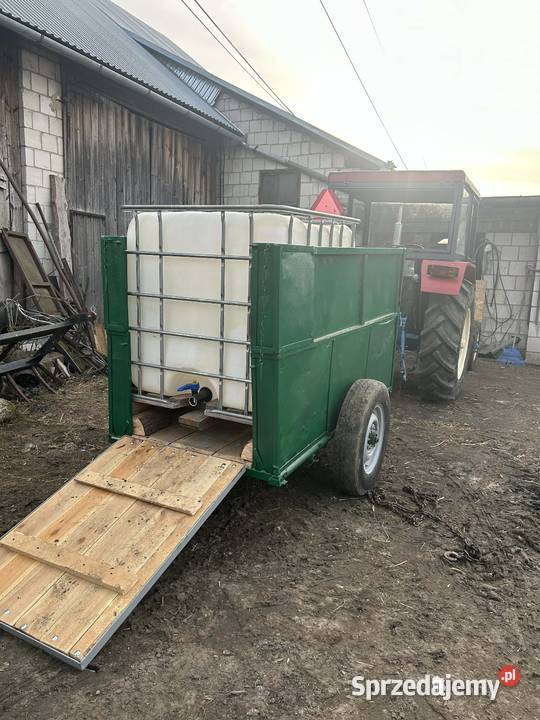 Dwukółkobeczkowóz do transportu świńwody