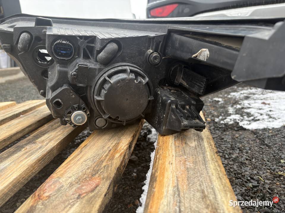 Kia Stonic lampy przód sprzedam