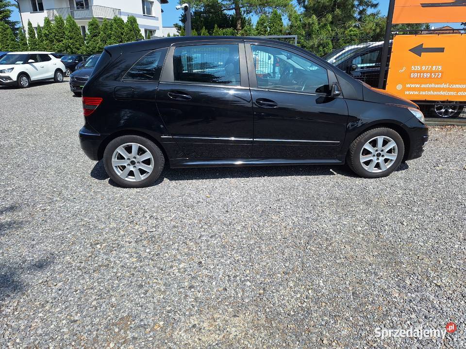 sprowadzonyZAREJESTROWANYserwisłańcuch Van / Minibus