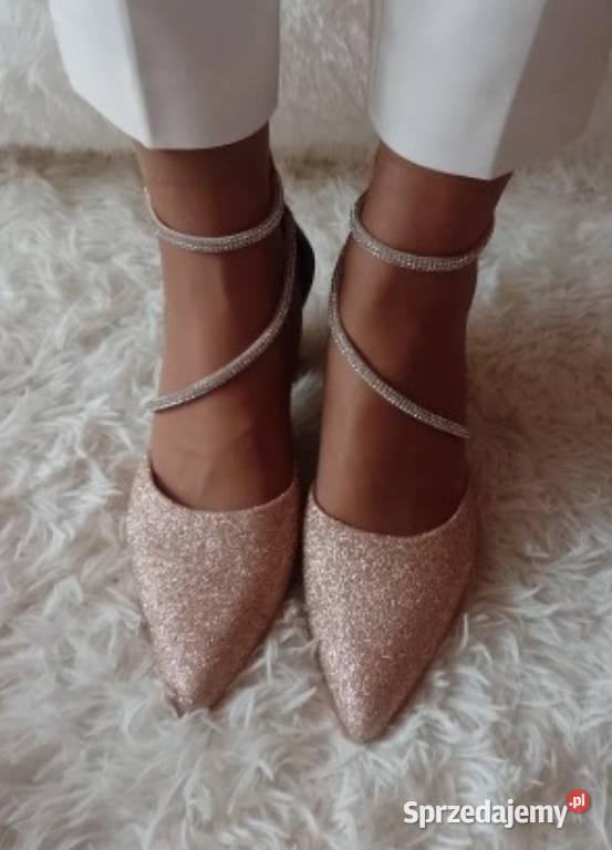 41 Złote bogato zdobione czółenka wieczorowe z Moda i Styl Kraków sprzedam