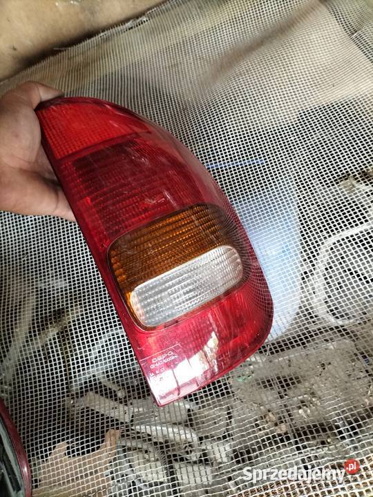 CORSA B LAMPA TYLNA TYŁ PRAWA Kamień-Kolonia