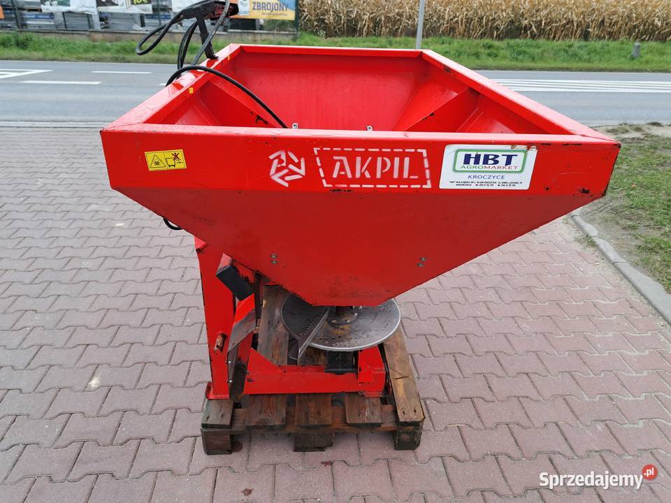 Rozsiewacz nawozów 2 tarczowy Akpil 600L Proszowice