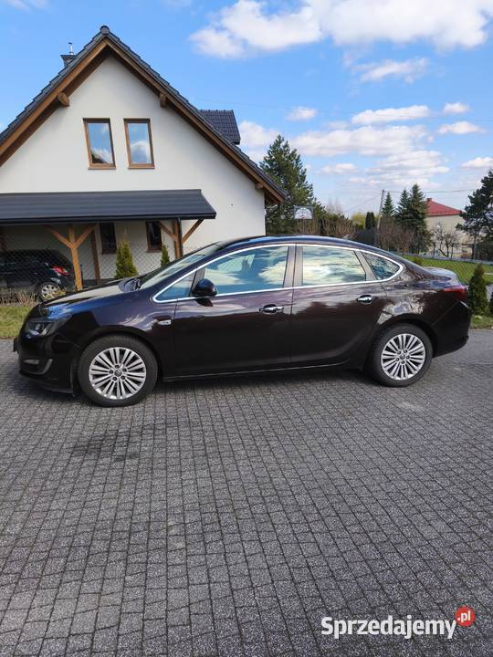 Opel Astra J 17 CDTI Executive Opel Łazany