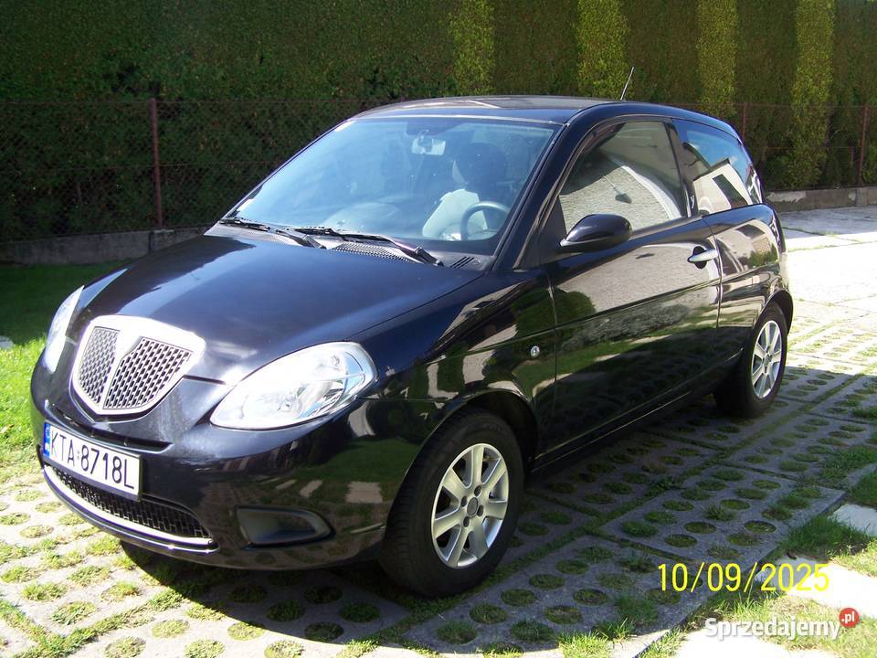 Lancia Ypsilon 12 80 klima al wspomaganie immobilizer Tarnów