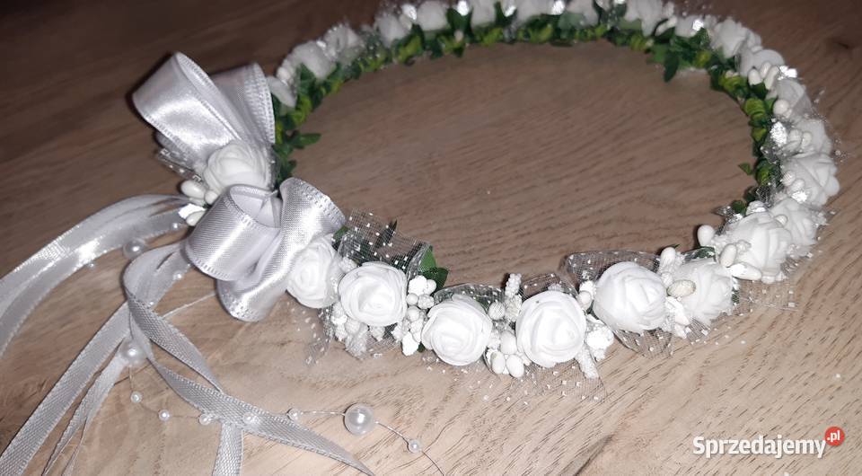 Wianek komunijny biały delikatny Borów sprzedam