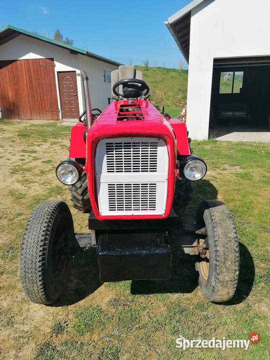 Ciągnik traktor sam