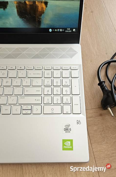 LAPTOP HP Pavilion nowy biały piękny wersja Elektronika