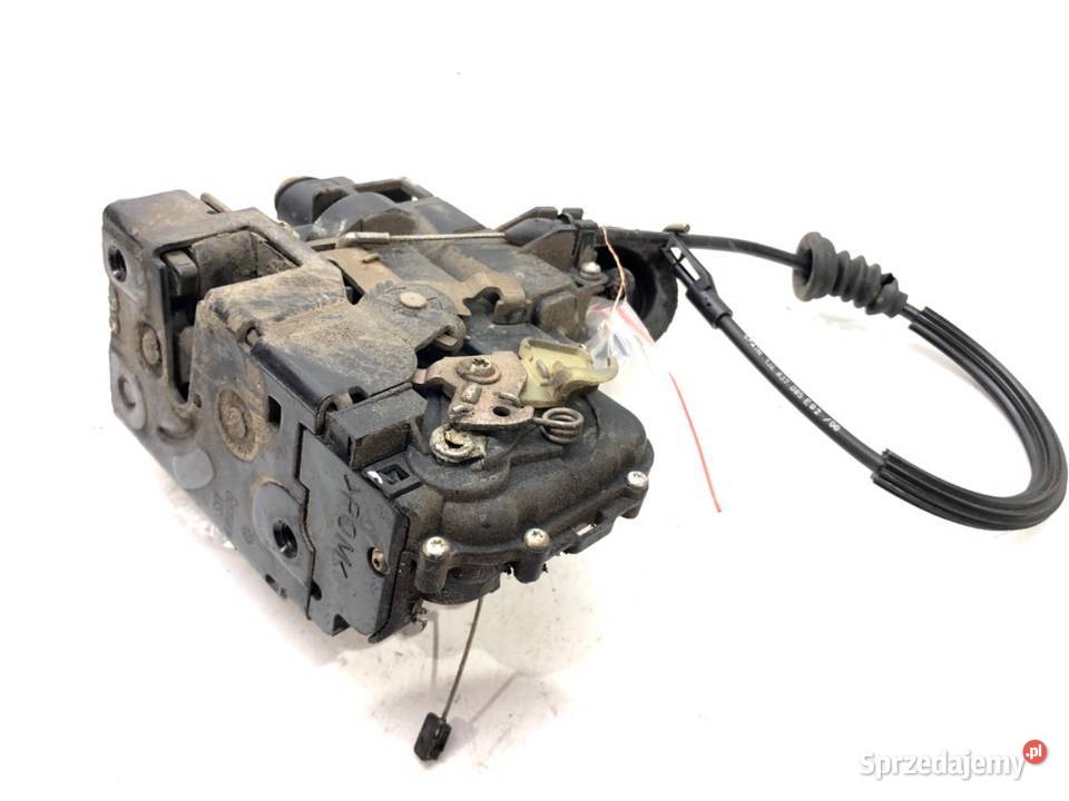 ZAMEK DRZWI PRAWY PRZÓD VW BORA Kombi 9905