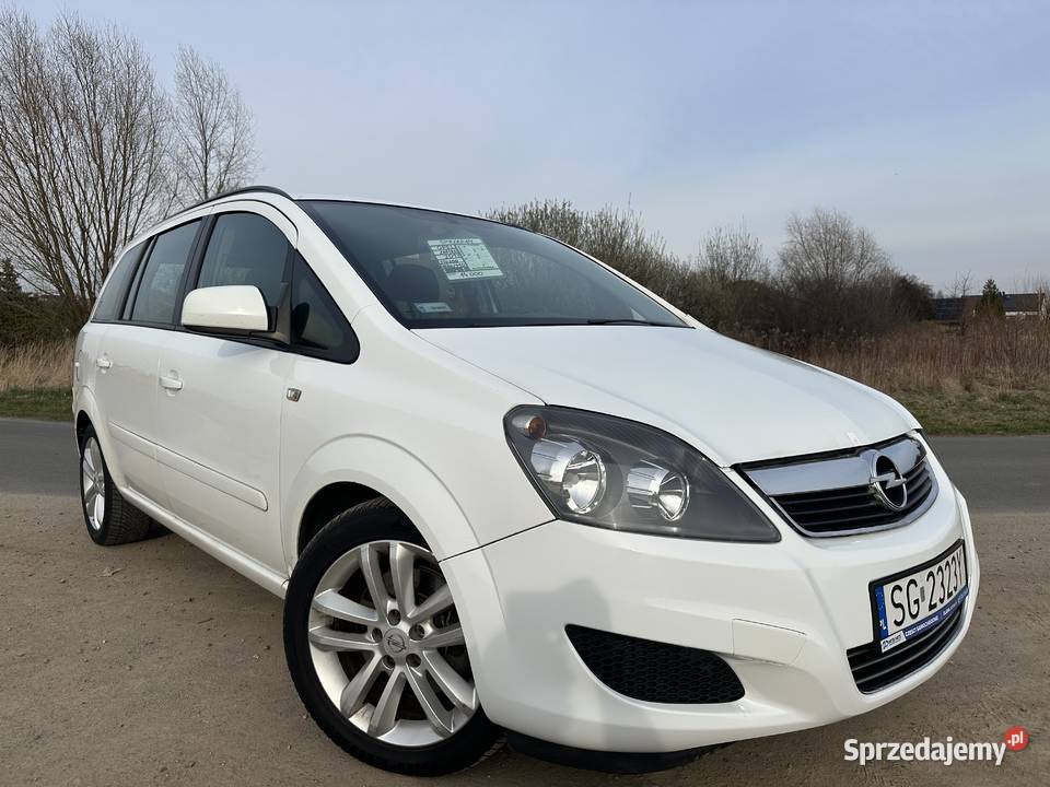 Opel Zafira B 2013 7 osób 17 D 222 Przebiegu 1681cm3 dolnośląskie Oława