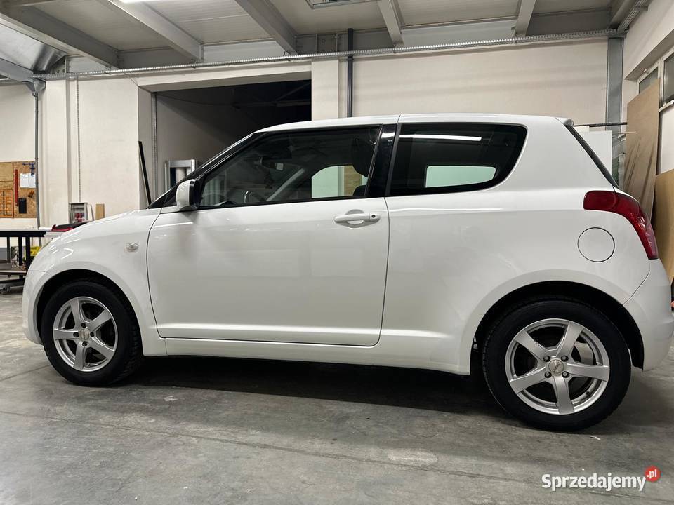SUZUKI SWIFT 13 Benzyna 2009 sprowadzone z Haczów sprzedam