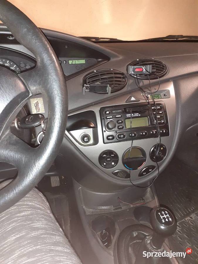 Ford Focus 2004 uszkodzony Radomsko sprzedam