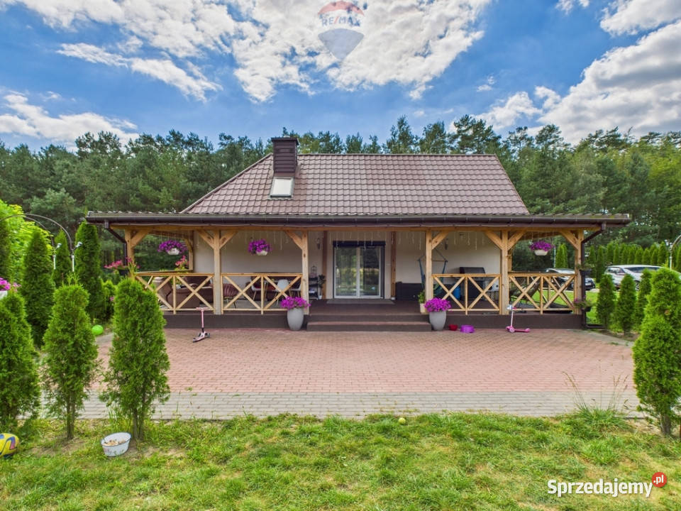 Komfortowy dom z dużą działką i tarasami Grabie