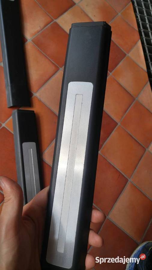 Aluminiowe listwy progrowe Audi A3 S3 RS3 8P osobowe Części samochodowe Lublin sprzedam
