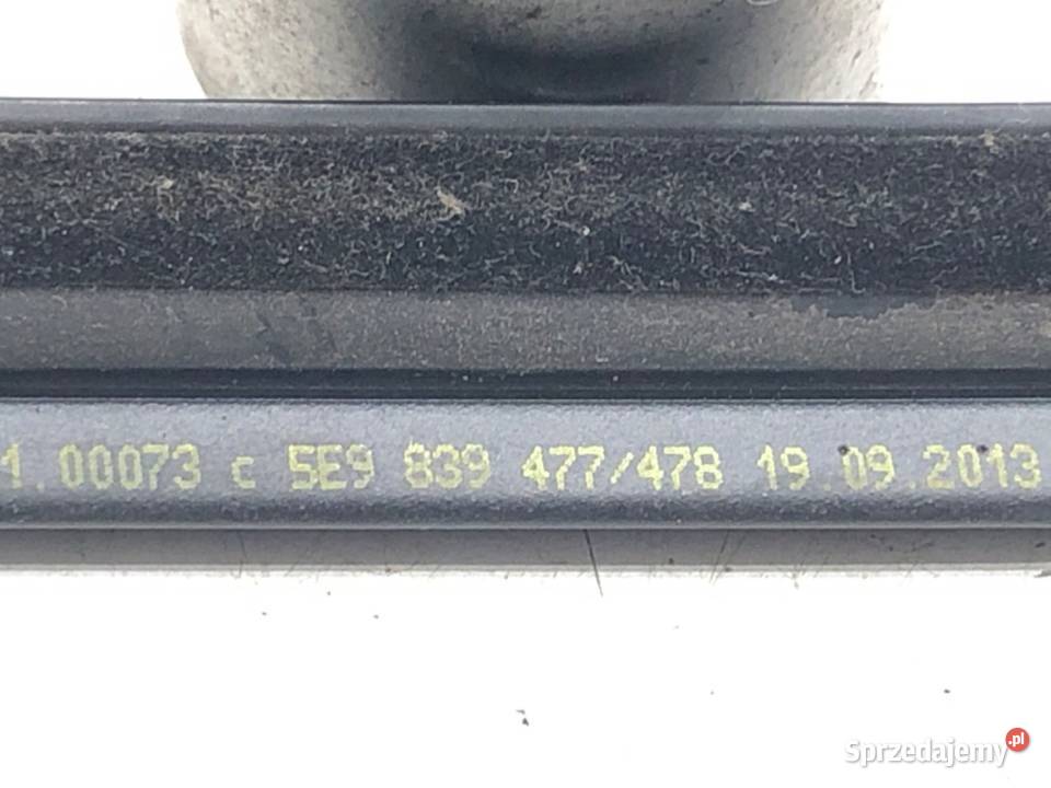 LISTWA ZGARNIAJĄCA TYŁ PRAWA SKODA OCTAVIA III Listwy