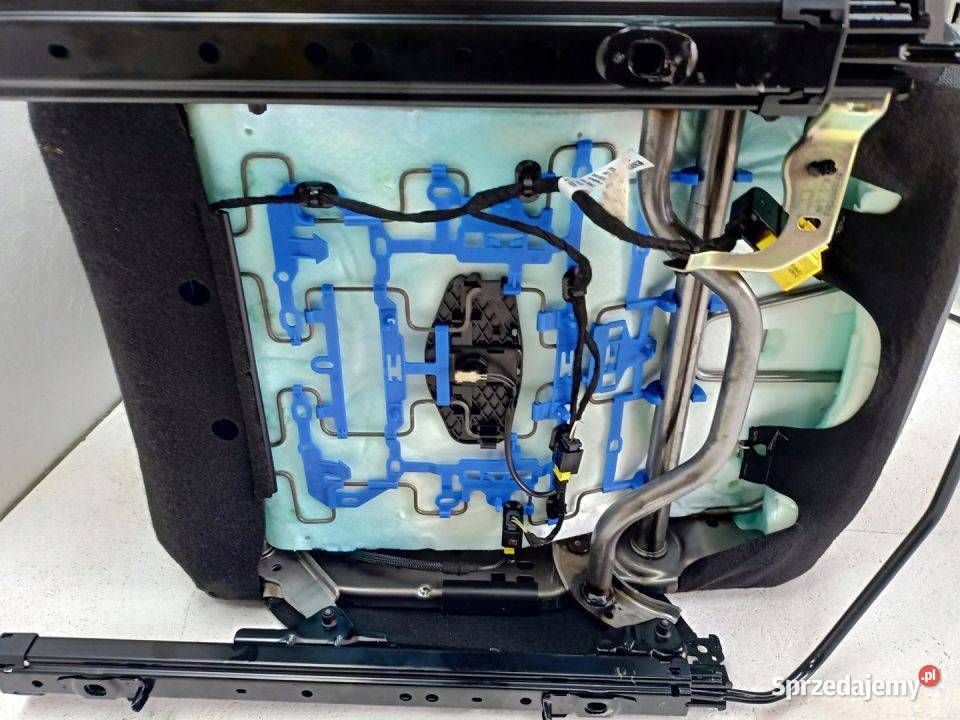 FOTEL PASAŻERA PRAWY PRZÓD PEUGEOT 2008 II 2020R Skarżysko-Kamienna sprzedam