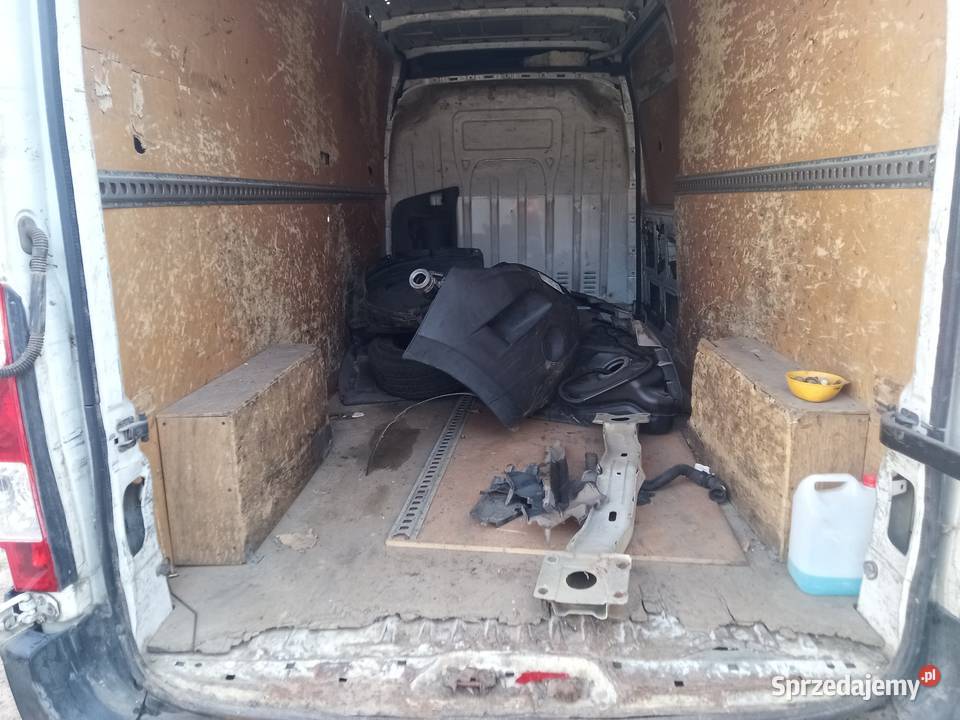 Uszkodzony Renault Master 2013r uszkodzony