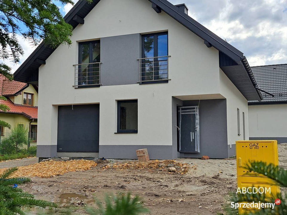 Nowoczesne domygaraż5 pokoidziałki 470m2 Rok budowy 2025 małopolskie